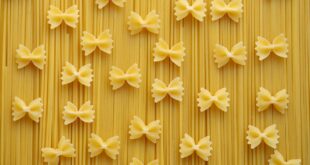 ribbon pastry pasta on fettuccini